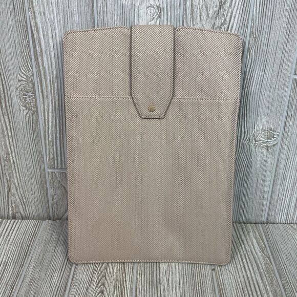 Lindsay Albanese Limited Edition Daily Laptop Clutch Beige Chevron Tablet Chrome - Picture 1 of 6